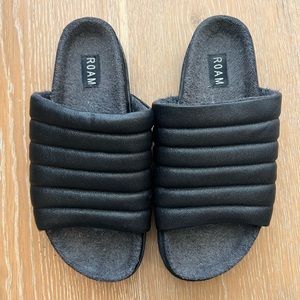 ROAM Puffy Slides Sandals Black, size 38 (fits 37 or 7)
